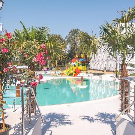 Mera Holiday Resort Venus Luaran gambar